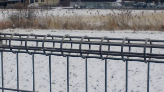 ��i�F